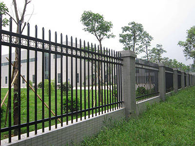 小區(qū)鋅鋼護欄圖片3