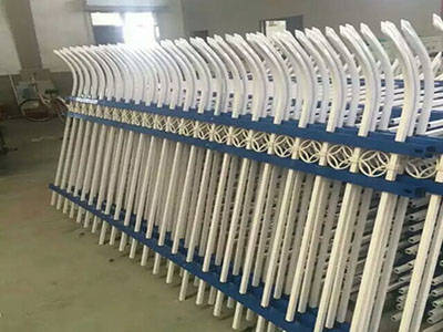 單彎鋅鋼護欄圖片2