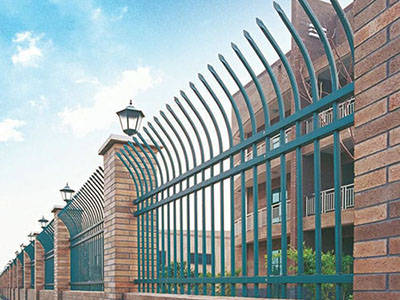 單彎鋅鋼護欄圖片3