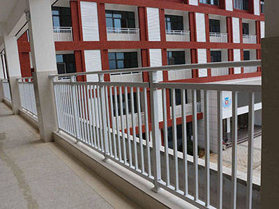 鋅鋼陽臺護欄圖片3