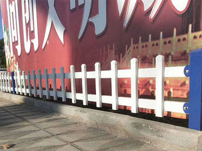 鋅鋼草坪護欄圖片1