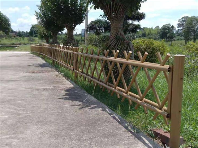 景區(qū)仿竹護欄圖片2